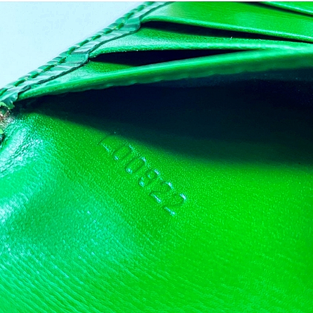 LOUIS VUITTON AUTHENTIC GREEN EPI LEATHER WALLET EUC - Picture 12 of 14